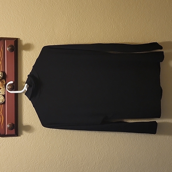 Small Coldwater Creek Winter Blouse - Picture 3 of 4